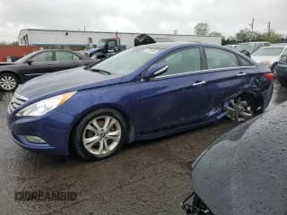 ✅ 2013 Hyundai Sonata SE • VIN: 5NPEC4AC1DH617266 • Lot: 57653945. Listed on Copart with 92,936 mi. Free auction sales archive from the USA and detailed vehicle history report at DreamBid. Image 1.
