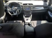 ✅ 2024 Nissan LEAF S • VIN: 1N4AZ1BV3RC555776 • Lot: 65623845. Wystawiony na Copart z przebiegiem 8 450 mil. Bezpłatny archiwum sprzedaży aukcyjnych z USA i szczegółowy raport historii pojazdu na DreamBid. Zdjęcie 8.