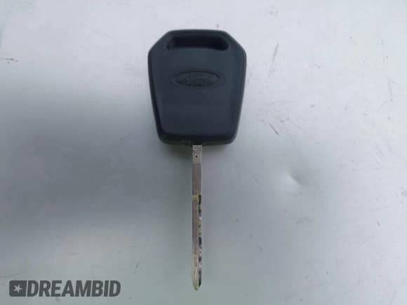 ✅ 2017 Ford F-250 XL • VIN: 1FTBF2A66HEF13905 • Лот: 42339376. Опубликован ранее на IAAI с пробегом 116 514 миль. Бесплатный доступ к архиву аукционных продаж из США и подробный отчёт об истории автомобиля на DreamBid. Изображение 11.