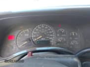 ✅ 2002 GMC Sierra 2500HD SLE • VIN: 1GTHK23112F233463 • Lot: 42576849. Wystawiony na IAAI z przebiegiem 391 992 mil. Bezpłatny archiwum sprzedaży aukcyjnych z USA i szczegółowy raport historii pojazdu na DreamBid. Zdjęcie 7.