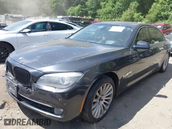 ✅ 2011 BMW 7 Series 750Li xDrive • VIN: WBAKC8C53BC431730 • Lot: 42558302. Listed on IAAI with 105,981 mi. Free auction sales archive from the USA and detailed vehicle history report at DreamBid. Image 2.