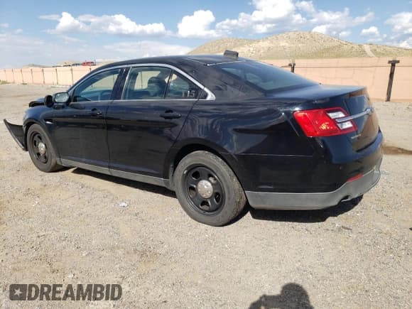 ✅ 2016 Ford Police Interceptor • VIN: 1FAHP2L80GG147664 • Lot: 70564474. Wystawiony na Copart z przebiegiem 155 135 mil. Bezpłatny archiwum sprzedaży aukcyjnych z USA i szczegółowy raport historii pojazdu na DreamBid. Zdjęcie 2.