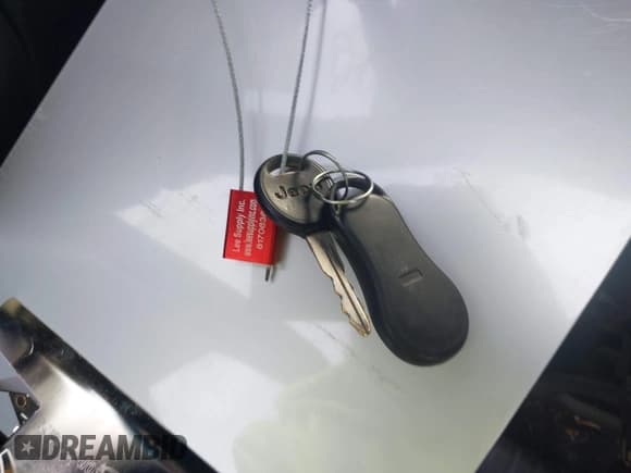 ✅ 2002 Jeep Liberty Limited • VIN: 1J4GL58K52W180899 • Lot: 43897683. Listed on IAAI with 193,987 mi. Free auction sales archive from the USA and detailed vehicle history report at DreamBid. Image 7.