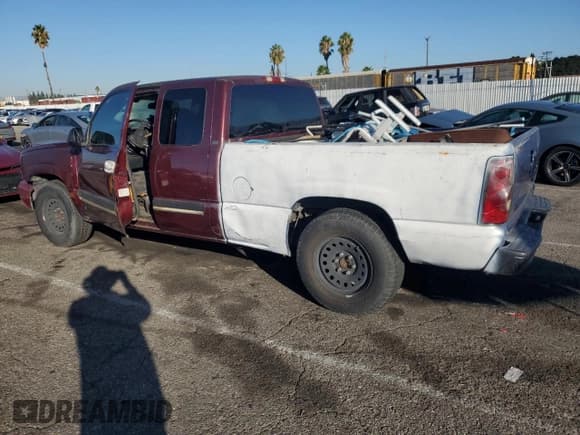 ✅ 2003 Chevrolet Silverado 1500 LS • VIN: 2GCEC19XX31141704 • Lot: 82663705. Listed on Copart with 214,122 mi. Free auction sales archive from the USA and detailed vehicle history report at DreamBid. Image 2.