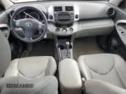 ✅ 2007 Toyota RAV4 Limited • VIN: JTMZK31V075010716 • Lot: 83769335. Wystawiony na Copart z przebiegiem 221 139 mil. Bezpłatny archiwum sprzedaży aukcyjnych z USA i szczegółowy raport historii pojazdu na DreamBid. Zdjęcie 8.