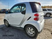 ✅ 2013 Smart fortwo Pure • VIN: WMEEJ3BA6DK623631 • Лот: 90112595. Опубликован ранее на Copart с пробегом 111 563 миль. Бесплатный доступ к архиву аукционных продаж из США и подробный отчёт об истории автомобиля на DreamBid. Изображение 2.