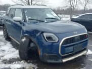 ✅ 2025 MINI Countryman S • VIN: WMZ23GA05S7R48671 • Lot: 41544978. Listed on IAAI with 2,451 mi. Free auction sales archive from the USA and detailed vehicle history report at DreamBid. Image 1.