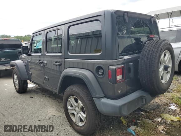 ✅ 2021 Jeep Wrangler Unlimited Sport • VIN: 1C4HJXDN1MW831511 • Lot: 67928115. Listed on Copart with 39,000 mi. Free auction sales archive from the USA and detailed vehicle history report at DreamBid. Image 2.