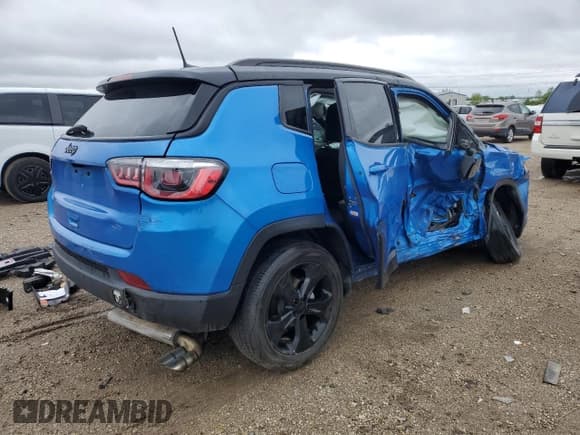 ✅ 2020 Jeep Compass Latitude • VIN: 3C4NJCBB4LT102329 • Лот: 57476875. Опубликован ранее на Copart с пробегом Не указан. Бесплатный доступ к архиву аукционных продаж из США и подробный отчёт об истории автомобиля на DreamBid. Изображение 3.