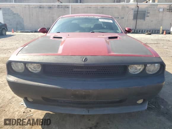 2009 Dodge Challenger SE z VIN 2B3LJ44V09H522578, wystawiony jako Copart lot #71473324 z przebiegiem 127 289 mil mil oraz Szkoda całkowita • Salvage title. Historia ofert i sprzedaży dostępna na DreamBid. Obrazek 5.