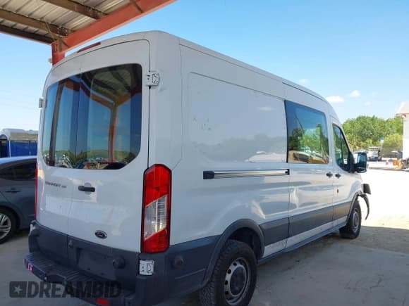 ✅ 2017 Ford Transit • VIN: 1FTYE2CM1HKA13709 • Lot: 41933179. Listed on IAAI with 147,539 mi. Free auction sales archive from the USA and detailed vehicle history report at DreamBid. Image 4.