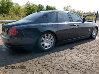 ✅ 2010 Rolls-Royce Ghost • VIN: SCA664S54AUX49006 • Lot: 71230504. Wystawiony na Copart z przebiegiem Nie podano. Bezpłatny archiwum sprzedaży aukcyjnych z USA i szczegółowy raport historii pojazdu na DreamBid. Zdjęcie 4.