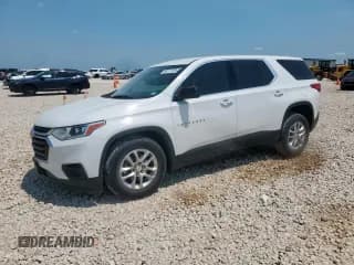 ✅ 2021 Chevrolet Traverse LS • VIN: 1GNERFKW6MJ242685 • Lot: 68121205. Wystawiony na Copart z przebiegiem 55 853 mil. Bezpłatny archiwum sprzedaży aukcyjnych z USA i szczegółowy raport historii pojazdu na DreamBid. Zdjęcie 1.