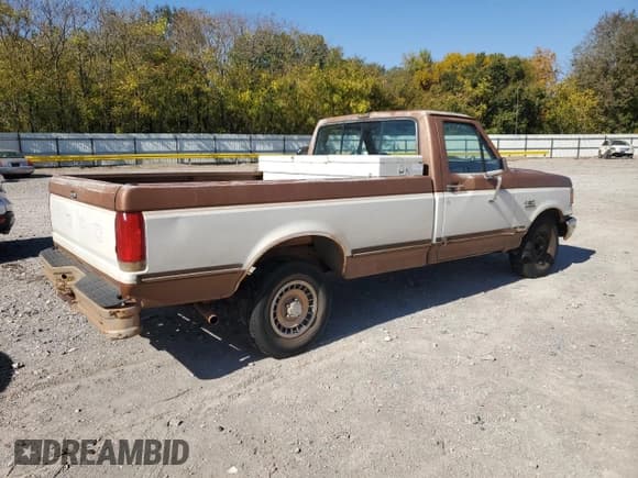 ✅ 1988 Ford F-150 • VIN: 1FTDF15Y1JPA65940 • Lot: 91714495. Wystawiony na Copart z przebiegiem 156 378 mil. Bezpłatny archiwum sprzedaży aukcyjnych z USA i szczegółowy raport historii pojazdu na DreamBid. Zdjęcie 3.