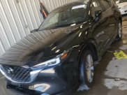 ✅ 2022 Mazda CX-5 Signature • VIN: JM3KFBXY1N0622071 • Lot: 80281215. Wystawiony na Copart z przebiegiem 55 735 mil. Bezpłatny archiwum sprzedaży aukcyjnych z USA i szczegółowy raport historii pojazdu na DreamBid. Zdjęcie 14.