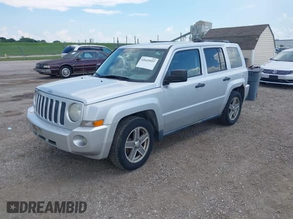 ✅ 2007 Jeep Patriot Sport • VIN: 1J8FF28W17D395749 • Lot: 42615557. Listed on IAAI with 227,783 mi. Free auction sales archive from the USA and detailed vehicle history report at DreamBid. Image 2.