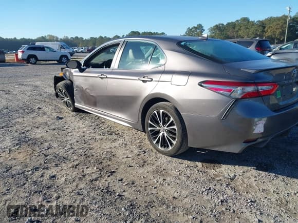 ✅ 2019 Toyota Camry SE • VIN: 4T1B11HK5KU745027 • Лот: 43601574. Опубликован ранее на IAAI с пробегом 97 331 миль. Бесплатный доступ к архиву аукционных продаж из США и подробный отчёт об истории автомобиля на DreamBid. Изображение 3.