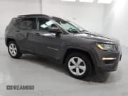 ✅ 2021 Jeep Compass Latitude • VIN: 3C4NJDBB9MT551819 • Lot: 89496475. Listed on Copart with 46,278 mi. Free auction sales archive from the USA and detailed vehicle history report at DreamBid. Image 4.