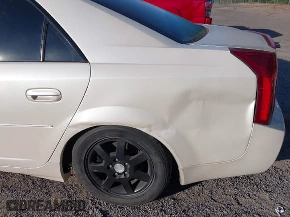 ✅ 2006 Cadillac CTS • VIN: 1G6DP577160210454 • Lot: 43025395. Listed on IAAI with 116,446 mi. Free auction sales archive from the USA and detailed vehicle history report at DreamBid. Image 6.