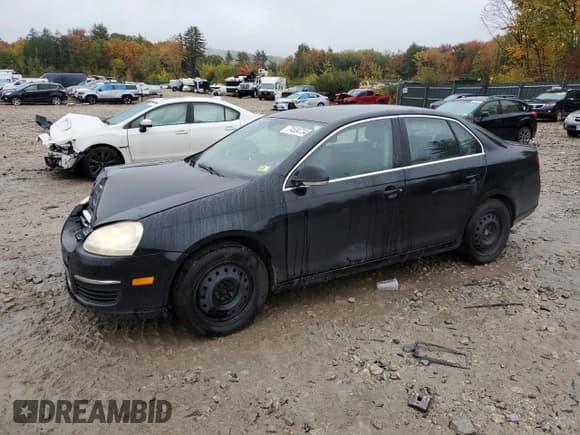 ✅ 2005 Volkswagen Jetta • VIN: 3VWRT71K75M633717 • Лот: 74534734. Опубликован ранее на Copart с пробегом 263 457 миль. Бесплатный доступ к архиву аукционных продаж из США и подробный отчёт об истории автомобиля на DreamBid. Изображение 1.
