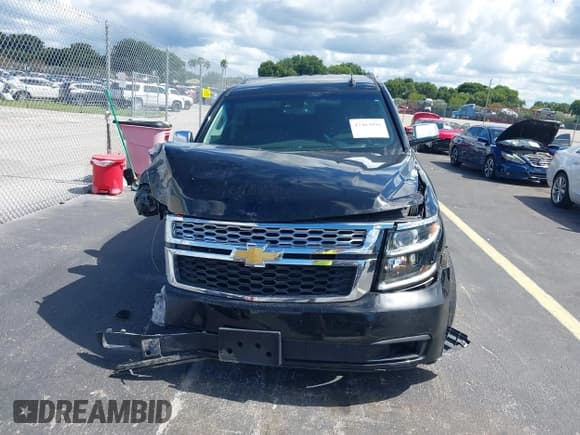 ✅ 2019 Chevrolet Suburban LT • VIN: 1GNSCHKC1KR307933 • Lot: 43463096. Wystawiony na IAAI z przebiegiem 200 666 mil. Bezpłatny archiwum sprzedaży aukcyjnych z USA i szczegółowy raport historii pojazdu na DreamBid. Zdjęcie 11.