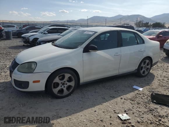 ✅ 2008 Volkswagen Jetta • VIN: 3VWBA71K38M186699 • Lot: 80533775. Listed on Copart with 146,971 mi. Free auction sales archive from the USA and detailed vehicle history report at DreamBid. Image 1.