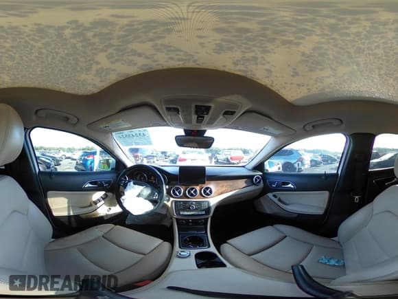 ✅ 2019 Mercedes-Benz GLA 250 • VIN: WDCTG4EB2KJ551287 • Лот: 43243524. Опубликован ранее на IAAI с пробегом 142 680 миль. Бесплатный доступ к архиву аукционных продаж из США и подробный отчёт об истории автомобиля на DreamBid. Изображение 18.