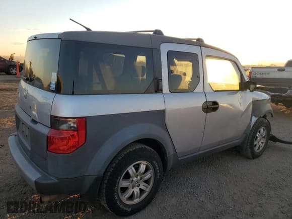 ✅ 2003 Honda Element EX • VIN: 5J6YH28523L027432 • Lot: 93004665. Listed on Copart with 268,415 mi. Free auction sales archive from the USA and detailed vehicle history report at DreamBid. Image 3.