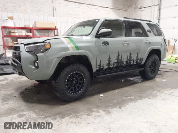 ✅ 2022 Toyota 4Runner Trail Special Edition • VIN: JTETU5JR5N6014827 • Lot: 41332229. Listed on IAAI with 21,735 mi. Free auction sales archive from the USA and detailed vehicle history report at DreamBid. Image 2.