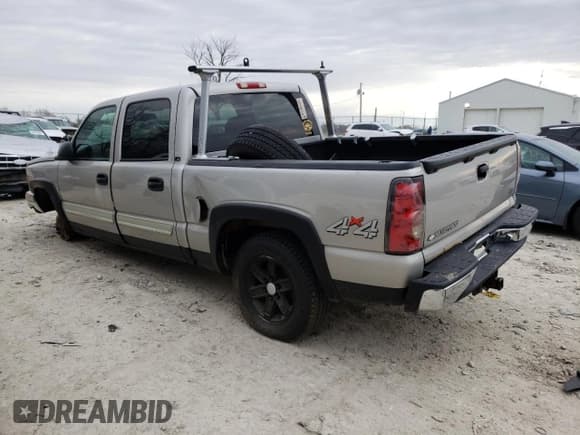 ✅ 2006 Chevrolet Silverado 1500 LS • VIN: 2GCEK13V461315359 • Лот: 46647324. Опубликован ранее на Copart с пробегом 147 442 миль. Бесплатный доступ к архиву аукционных продаж из США и подробный отчёт об истории автомобиля на DreamBid. Изображение 2.