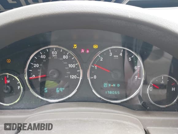 ✅ 2011 Jeep Liberty Sport Jet • VIN: 1J4PN2GK2BW577190 • Lot: 42334055. Listed on IAAI with 178,065 mi. Free auction sales archive from the USA and detailed vehicle history report at DreamBid. Image 7.