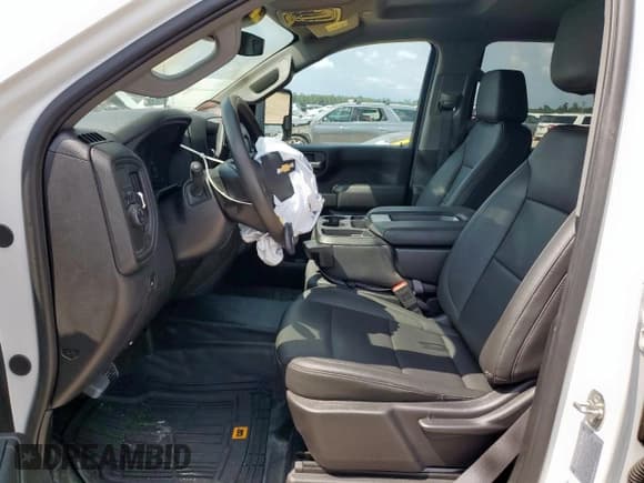 ✅ 2025 Chevrolet Silverado 1500 • VIN: 1GC4ALE70SF100993 • Лот: 69656395. Опубликован ранее на Copart с пробегом 23 077 миль. Бесплатный доступ к архиву аукционных продаж из США и подробный отчёт об истории автомобиля на DreamBid. Изображение 7.