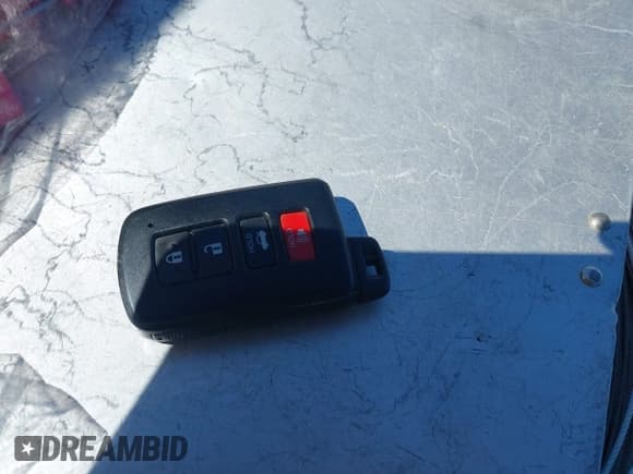 ✅ 2015 Toyota Corolla L • VIN: 5YFBURHE1FP191542 • Lot: 43387840. Wystawiony na IAAI z przebiegiem 112 152 mil. Bezpłatny archiwum sprzedaży aukcyjnych z USA i szczegółowy raport historii pojazdu na DreamBid. Zdjęcie 11.