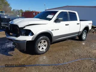 ✅ 2009 Dodge 1500 Laramie • VIN: 1D3HV13T39S740103 • Lot: 41272322. Wystawiony na IAAI z przebiegiem 180 139 mil. Bezpłatny archiwum sprzedaży aukcyjnych z USA i szczegółowy raport historii pojazdu na DreamBid. Zdjęcie 2.