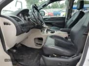 ✅ 2017 Dodge Grand Caravan SXT • VIN: 2C4RDGCGXHR867713 • Lot: 70338875. Wystawiony na Copart z przebiegiem 156 774 mil. Bezpłatny archiwum sprzedaży aukcyjnych z USA i szczegółowy raport historii pojazdu na DreamBid. Zdjęcie 7.