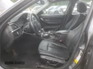 ✅ 2015 BMW 3 Series 328i xDrive • VIN: WBA3B5G55FNS20202 • Lot: 51373875. Wystawiony na Copart z przebiegiem 123 076 mil. Bezpłatny archiwum sprzedaży aukcyjnych z USA i szczegółowy raport historii pojazdu na DreamBid. Zdjęcie 7.