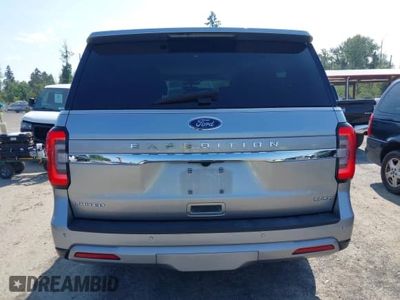 ✅ 2024 Ford Expedition Max Limited • VIN: 1FMJK1K83REA40544 • Lot: 42582469. Listed on IAAI with 40,258 mi. Free auction sales archive from the USA and detailed vehicle history report at DreamBid. Image 16.