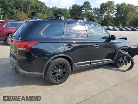 2018 Mitsubishi Outlander SE with VIN JA4AD3A36JZ067258, listed as a Copart auction lot 81457995 with 112,346 mi miles and Salvage title. Bid and sale history available at DreamBid. Image 3.