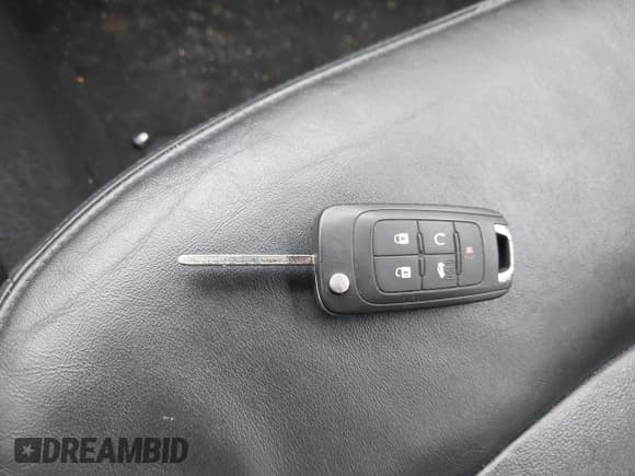 ✅ 2012 Buick LaCrosse Leather • VIN: 1G4GC5E31CF198266 • Lot: 43149749. Wystawiony na IAAI z przebiegiem 179 382 mil. Bezpłatny archiwum sprzedaży aukcyjnych z USA i szczegółowy raport historii pojazdu na DreamBid. Zdjęcie 11.