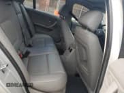 ✅ 2007 BMW 3 Series 328xi • VIN: WBAVT73547FZ36107 • Lot: 90835545. Wystawiony na Copart z przebiegiem Nie podano. Bezpłatny archiwum sprzedaży aukcyjnych z USA i szczegółowy raport historii pojazdu na DreamBid. Zdjęcie 10.