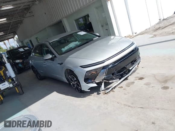 ✅ 2024 Hyundai Sonata SEL • VIN: KMHL64JA1RA383864 • Lot: 43515771. Wystawiony na IAAI z przebiegiem 8 894 mil. Bezpłatny archiwum sprzedaży aukcyjnych z USA i szczegółowy raport historii pojazdu na DreamBid. Zdjęcie 1.