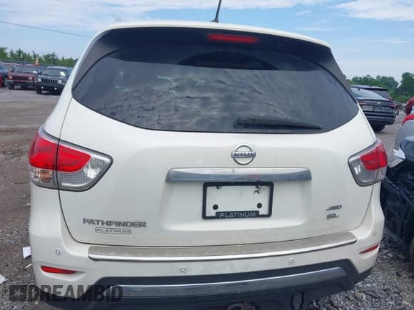 ✅ 2014 Nissan Pathfinder SV • VIN: 5N1AR2MM1EC697442 • Lot: 42622237. Listed on IAAI with 196,566 mi. Free auction sales archive from the USA and detailed vehicle history report at DreamBid. Image 15.