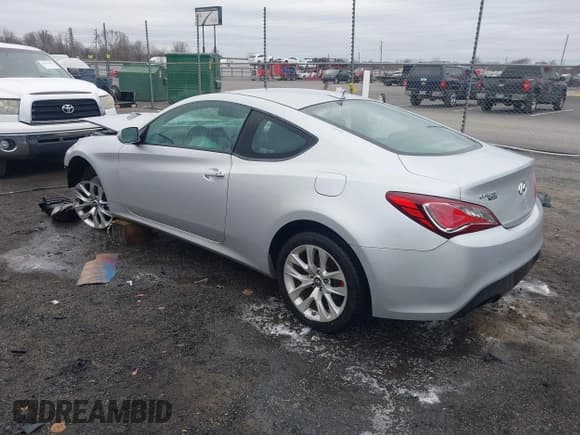 ✅ 2016 Hyundai Genesis Coupe 3.8L Base • VIN: KMHHT6KJ3GU132901 • Lot: 41525043. Wystawiony na IAAI z przebiegiem 94 012 mil. Bezpłatny archiwum sprzedaży aukcyjnych z USA i szczegółowy raport historii pojazdu na DreamBid. Zdjęcie 3.
