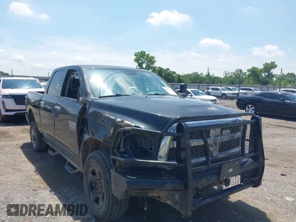 ✅ 2018 Ram 2500 Big Horn • VIN: 3C6UR5DL2JG409078 • Лот: 42491361. Опубликован ранее на IAAI с пробегом 141 493 миль. Бесплатный доступ к архиву аукционных продаж из США и подробный отчёт об истории автомобиля на DreamBid. Изображение 6.