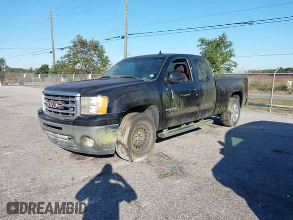 2013 GMC Sierra 1500 with VIN 1GTR1WE04DZ305597, listed as a IAAI auction lot 43610833 with 225,625 mi miles and . Bid and sale history available at DreamBid. Image 17.