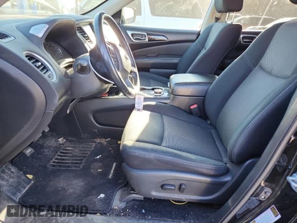 ✅ 2018 Nissan Pathfinder SV • VIN: 5N1DR2MM7JC668020 • Lot: 92021465. Wystawiony na Copart z przebiegiem 97 577 mil. Bezpłatny archiwum sprzedaży aukcyjnych z USA i szczegółowy raport historii pojazdu na DreamBid. Zdjęcie 7.