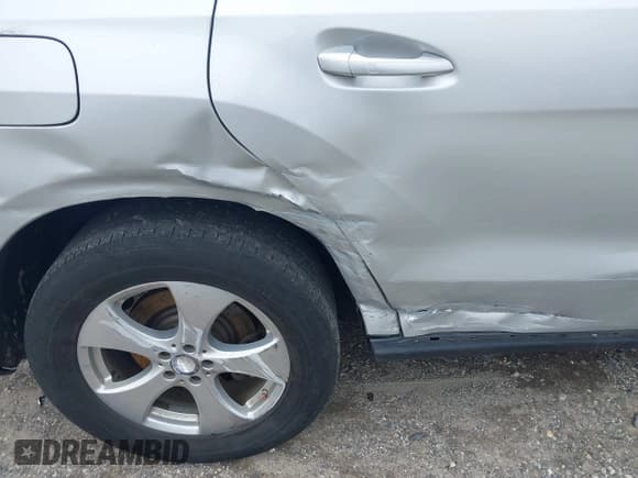 ✅ 2017 Mercedes-Benz GLS 450 • VIN: 4JGDF6EE8HA832064 • Lot: 42016947. Listed on IAAI with 141,574 mi. Free auction sales archive from the USA and detailed vehicle history report at DreamBid. Image 18.