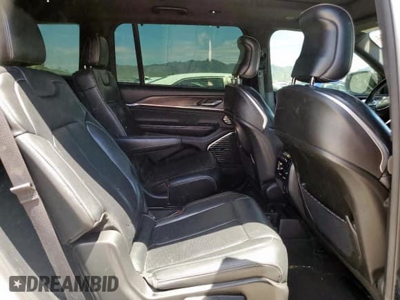 ✅ 2022 Jeep Grand Cherokee Overland • VIN: 1C4RJJDG8N8568264 • Lot: 65355745. Listed on Copart with 88,714 mi. Free auction sales archive from the USA and detailed vehicle history report at DreamBid. Image 11.