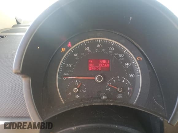 ✅ 2010 Volkswagen Beetle • VIN: 3VWRW3AL5AM003102 • Lot: 85204765. Listed on Copart with 102,468 mi. Free auction sales archive from the USA and detailed vehicle history report at DreamBid. Image 9.