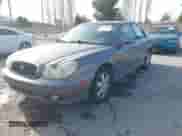 2004 Hyundai Sonata z VIN KMHWF25S84A944266, wystawiony jako IAAI lot #41723386 z przebiegiem 159 849 mil mil oraz . Historia ofert i sprzedaży dostępna na DreamBid. Obrazek 2.